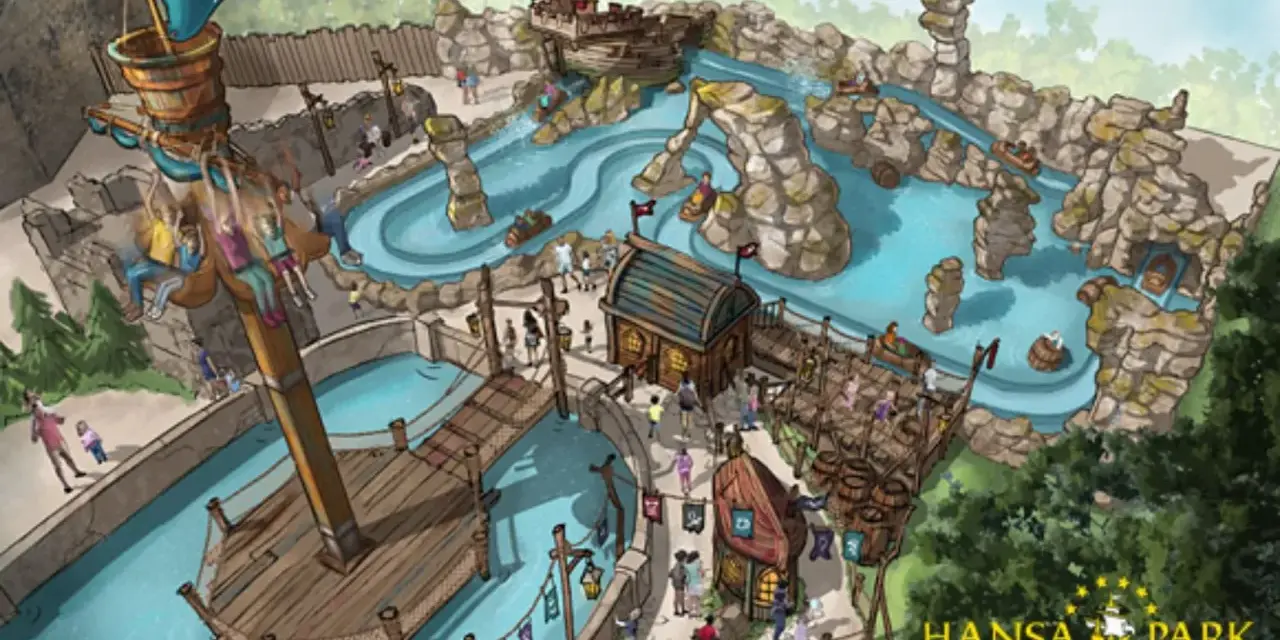 Piratenabenteuer im Freizeitpark Hansa-Park: Boote auf Wasserwegen, ein Schiff mit schwingenden Fahrgästen und felsige Landschaften.